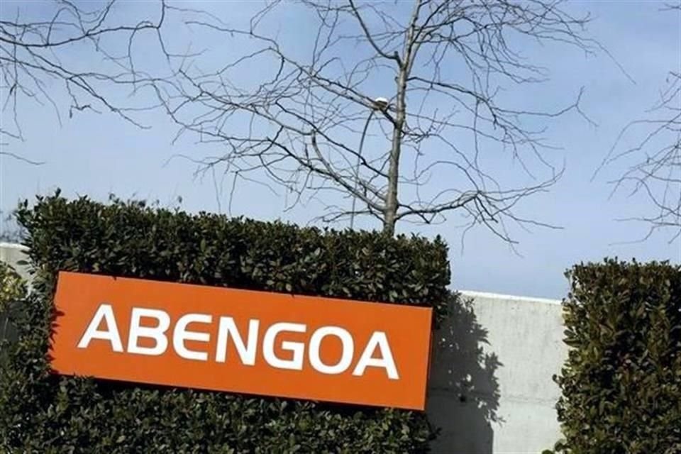 Abengoa busca con acreedores la reestructuración de su deuda.