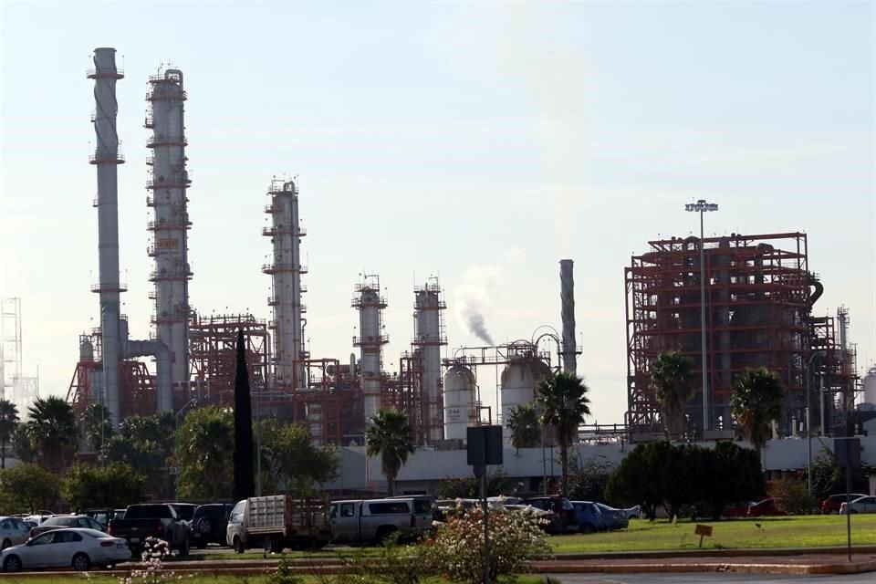 En los últimos tres años ha habido meses en que la capacidad de utilización de la refinería en Cadereyta ha caído hasta el 25 por ciento.