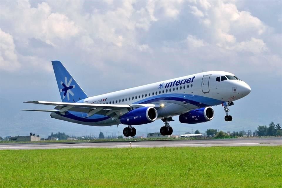 Interjet pidió a su personal tomar permisos voluntarios sin goce de sueldo por los próximos 30, 60 o 90 días.