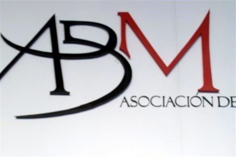 Según la ABM, el aumento de la tasa de interés implícita en los créditos empresariales fue de 6.3 a 9.6%.