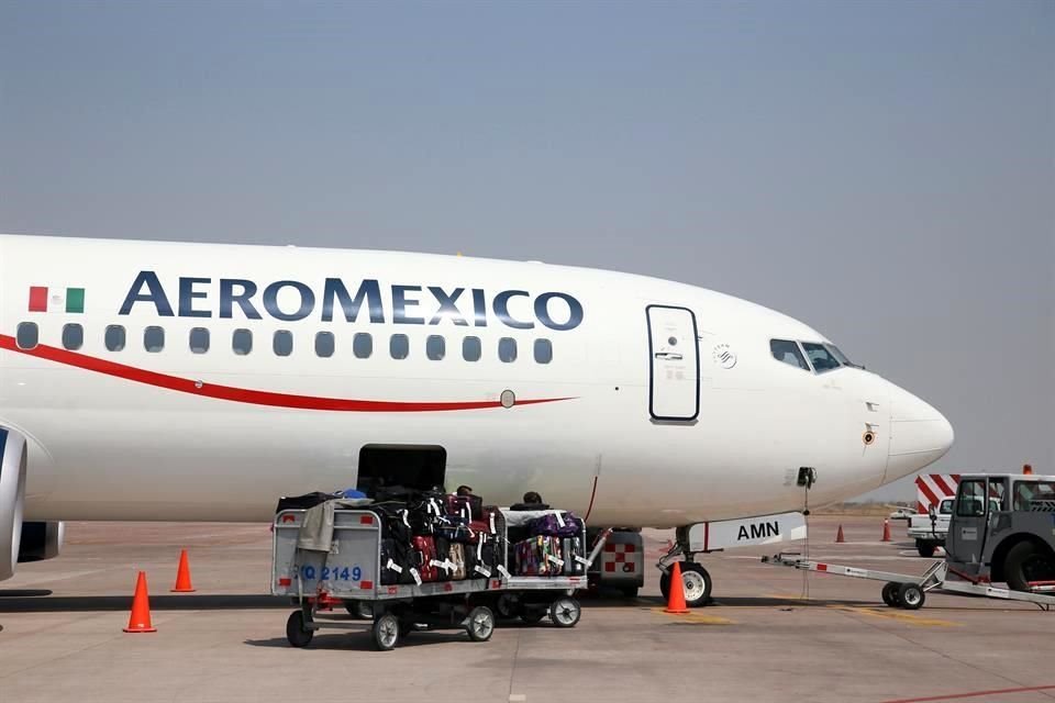 La CNBV autorizó la cancelación de la inscripción de las acciones de Grupo Aeroméxico que representan su capital social en el RNV y la consecuente cancelación de su listado en la BMV.