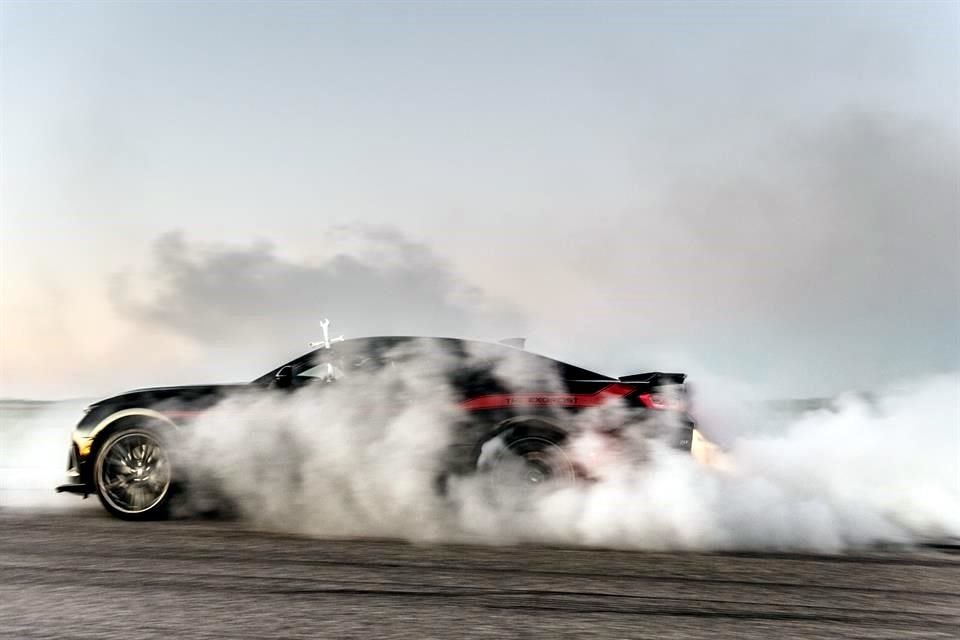 El Exorcist de Hennessey se basa en el Chevrolet Camaro ZL1 y tiene 1,000 caballos de potencia. 