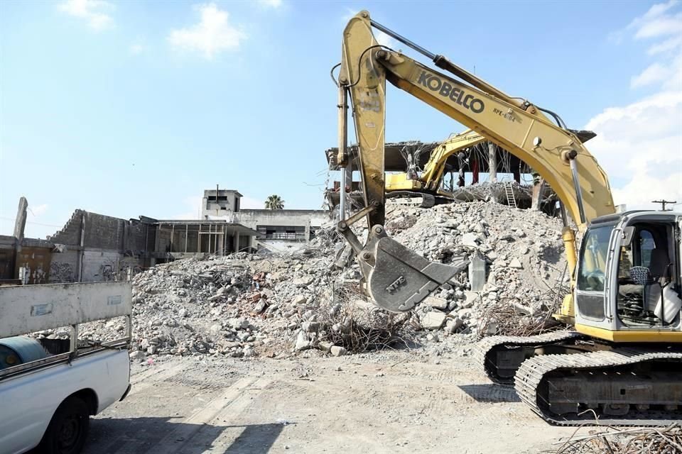 La empresa Koinox construye condominios en terrenos que ocuparon la fábrica y bodega de la Maderería La Victoria.