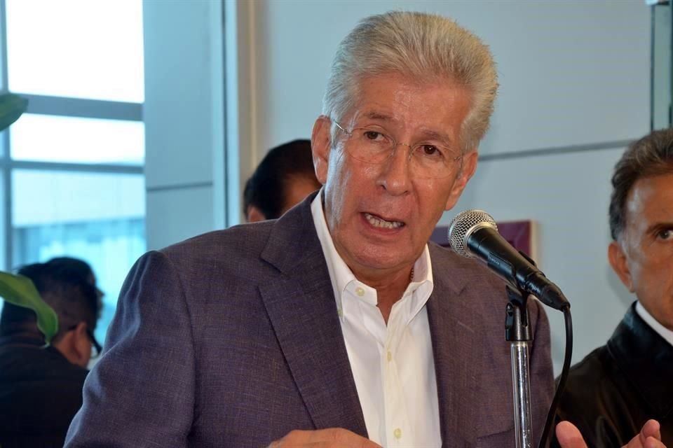 El Secretario de Comunicaciones, Gerardo Ruiz Esparza.