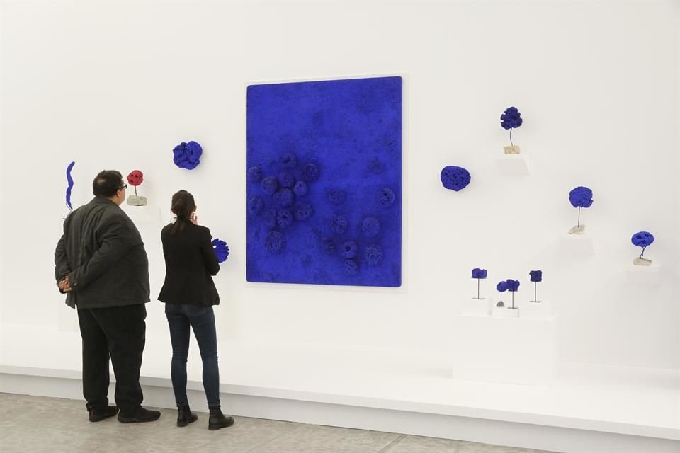 La muestra 'Yves Klein' permanecerá en el MUAC hasta enero del próximo año.