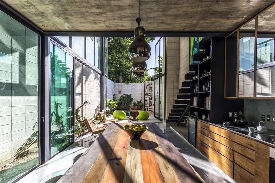 Crea un ambiente honesto con el concreto expuesto. <br>Conoce las diferentes formas de integrarlo en la decoración del hogar.