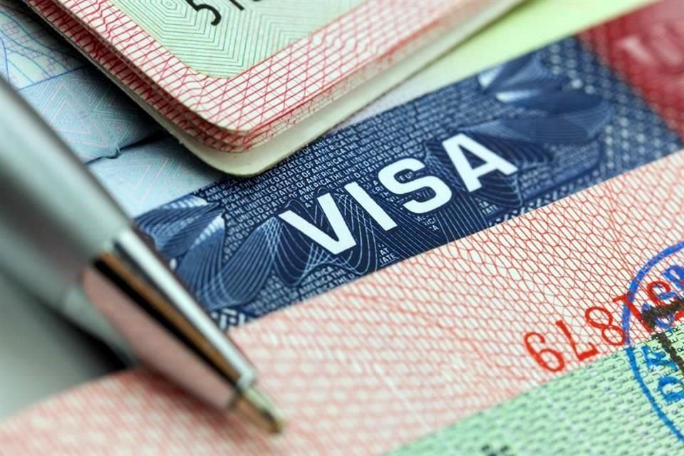 Solicitantes de visas de no-inmigrante para viajar a EU deberán de pagar cuota de al menos 250 dólares derivado del plan fiscal de Trump.