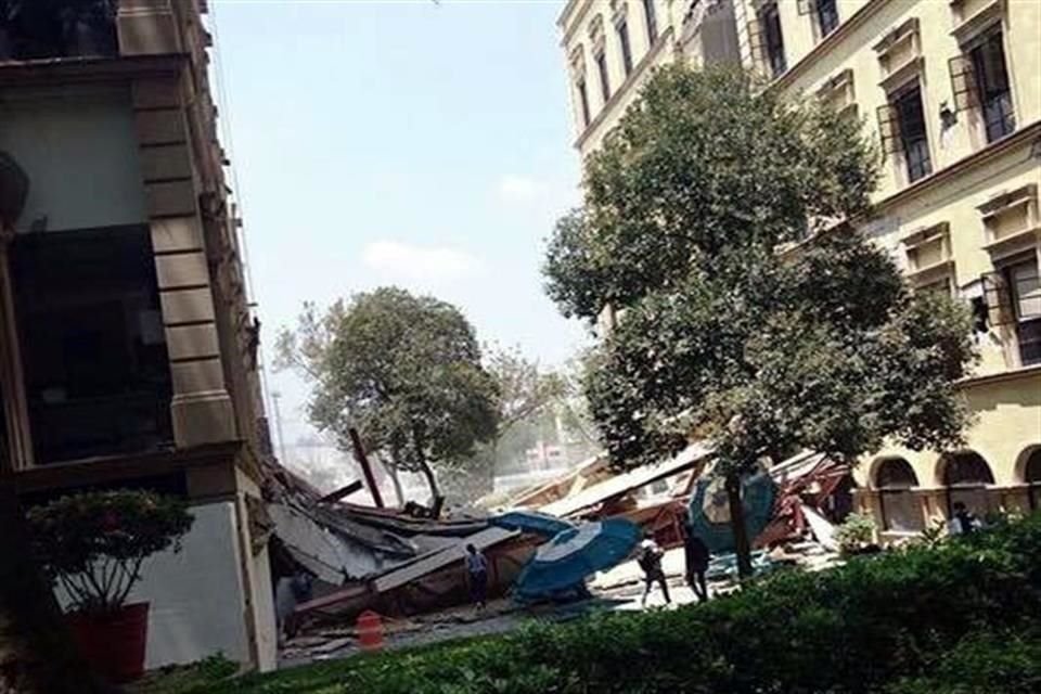 Se dio a conocer que la Marina y otras instituciones han estado ayudando en labores de remoción de estructuras afectadas, labor que continúa hasta esta hora.