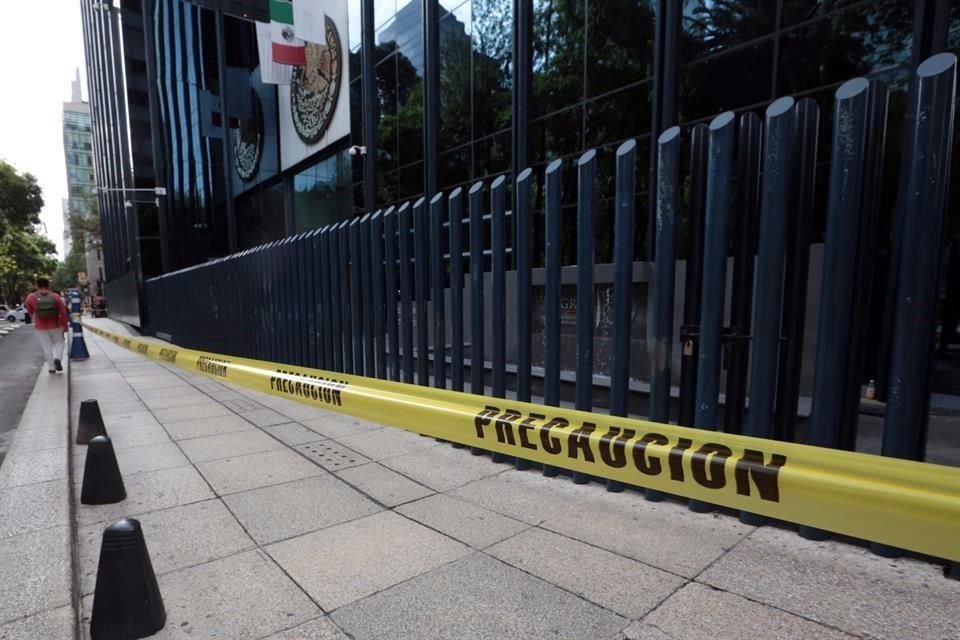 El acuerdo, que amplía la suspensión a partir del día 26, suma ya 9 días que la PGR no tiene actividad.