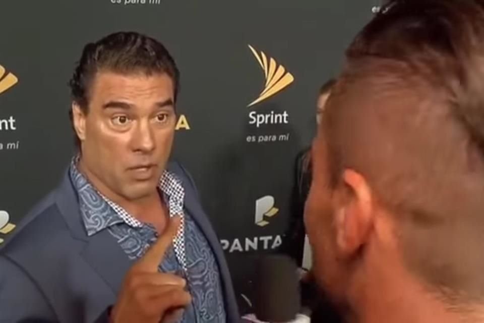 Eduardo Yáñez le soltó un golpe en la cara al reportero de 'El Gordo y La Flaca' durante un evento en Estados Unidos.