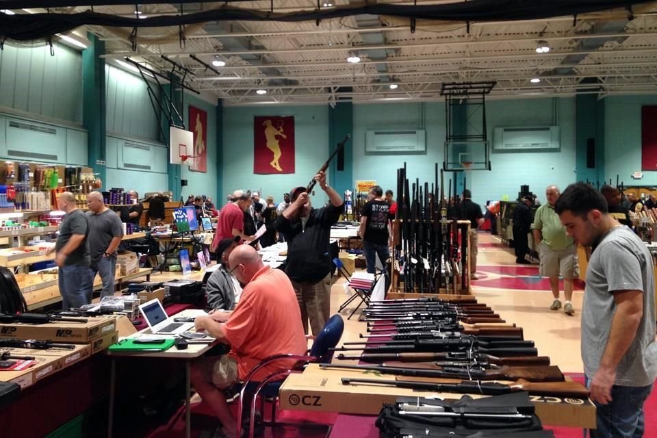 A consecuencia del tiroteo en Las Vegas, sólo se canceló una feria de armas de las 48 organizadas en un mismo fin de semana en Estados Unidos.
