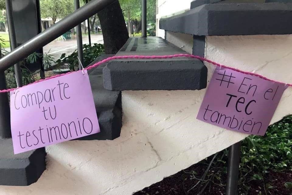 Con los carteles colocados invitaron a más alumnos a sumarse compartiendo sus testimonios.