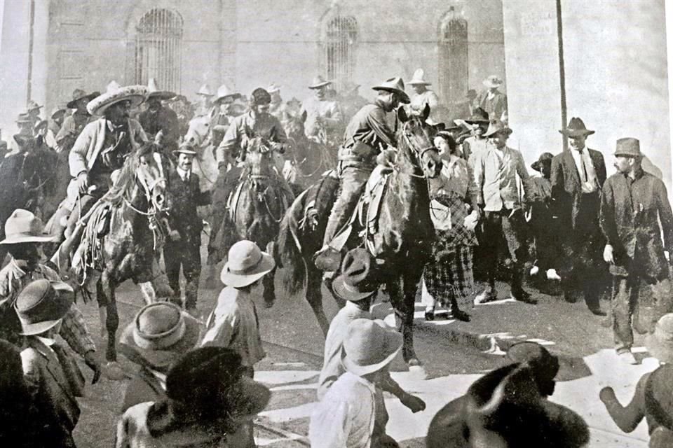 Entrada de los revolucionarios a Monterrey. Foto sin fecha.