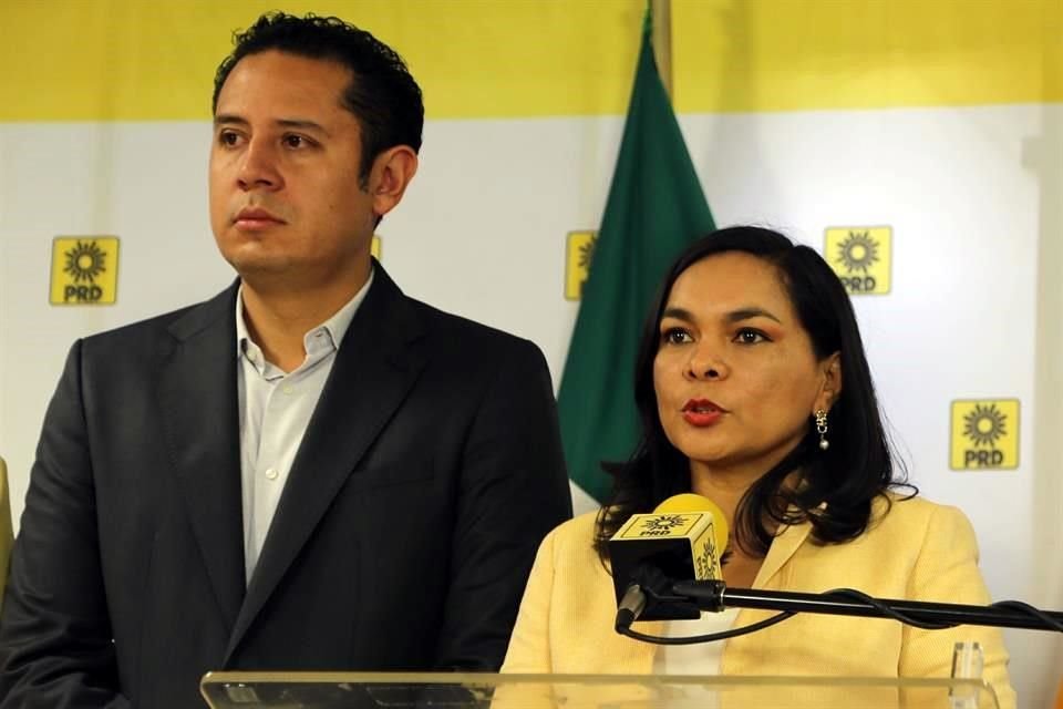 La secretaria general perredista, Beatriz Mojica.
