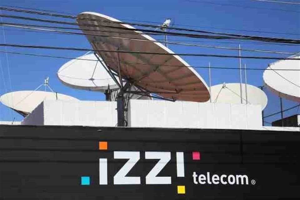 Izzi ofrecería el quíntuple play, con los servicios de televisión de paga, banda ancha fija, telefonía fija, banda ancha móvil y telefonía móvil.