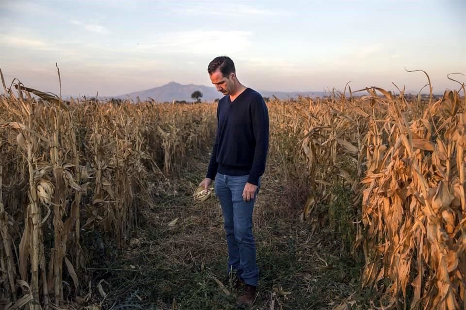Toni Zarattini, ex miembro NXIVM, en el rancho de su familia cerca de Silao, Guanajuato. Zarattini dejó NXIVM al enterarse de una hermandad secreta dentro del grupo que marcaba con hierro a mujeres.