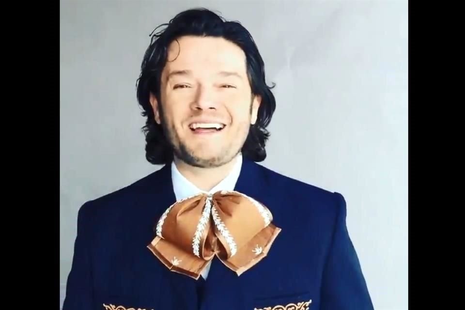 En su disco de mariachi, Chacón-Cruz incluyó canciones de Juan Gabriel, José Alfredo Jiménez, Martin Urieta y una pieza inédita, 'Qué te costaba'.