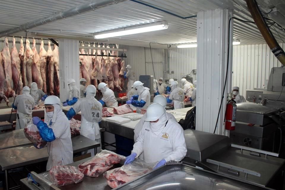 Aunque la carne de res se va principalmente al mercado de Estados Unidos, en Asia también ha crecido su demanda.