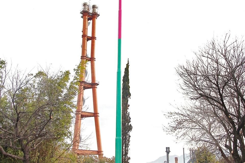 La obra 'Reconstrucción' es un mástil silbato que sonará en diferentes horarios.