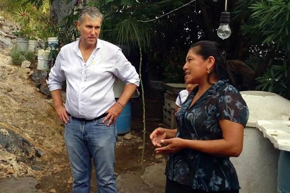 En septiembre del 2015, Carlos Pacheco recorrió la zona del Topo Chico como parte de planeación antes de iniciar 'Aliados Contigo'.