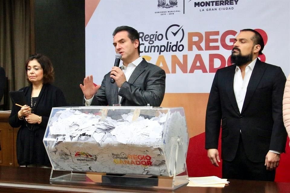 El Alcalde Adrián de la Garza anunció que su Administración rifará una casa de 3 millones de pesos a contribuyentes del predial.
