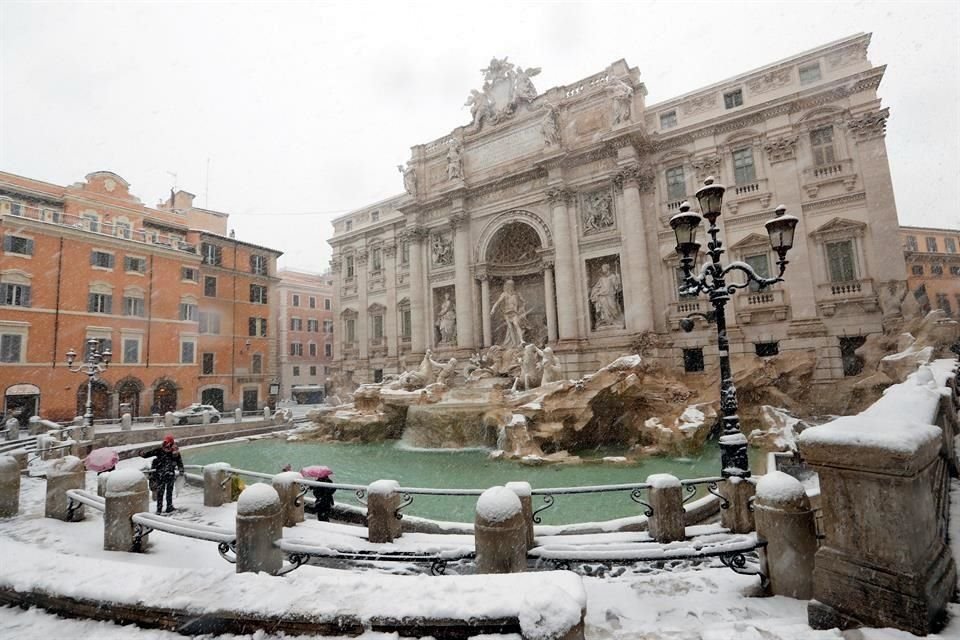 Así lució hoy la Fuente de Trevi.