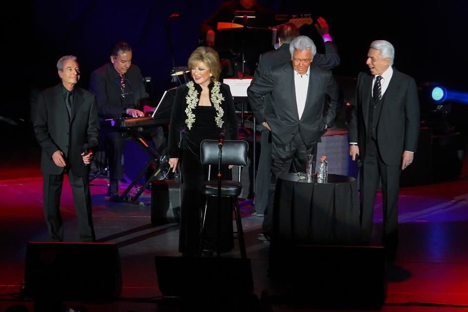 Alberto Vázquez, César Costa, Angélica María y Enrique Guzmán hicieron vibrar a su audiencia con su concierto Juntos por Última Vez.