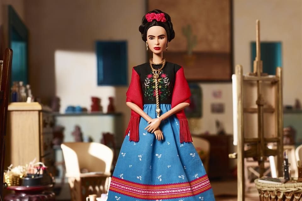 Mattel, con sede en California, lanzó a principios de marzo una colección de muñecas 'Mujeres que Inspiran', entre las que aparece la artista mexicana.
