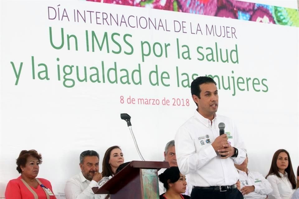 El titular del IMSS, Tuffic Miguel, clausuró el Encuentro Médico Quirúrgico en Ginecología Oncológica que realizó el programa IMSS-Prospera.