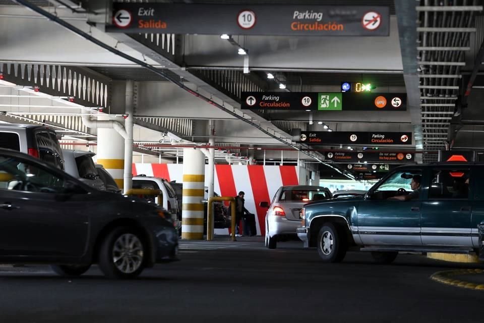 Los aeropuertos de México aportaron un incremento de 22.3 por ciento en los ingresos por servicios no aeronáuticos.