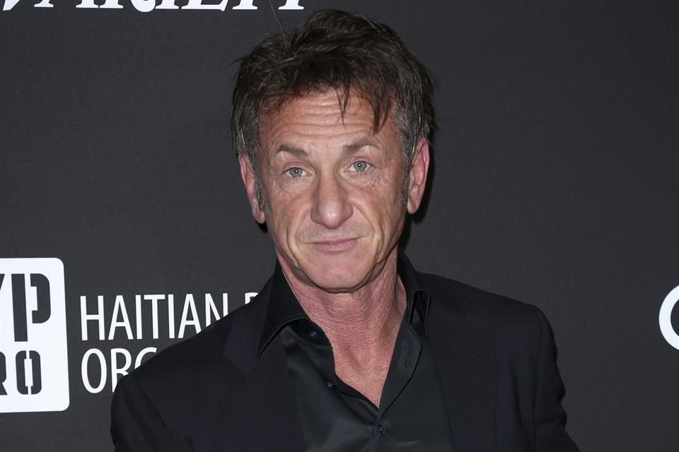 El actor publicó recientemente su novela 'Bob Honey Who Just Do Stuff'.