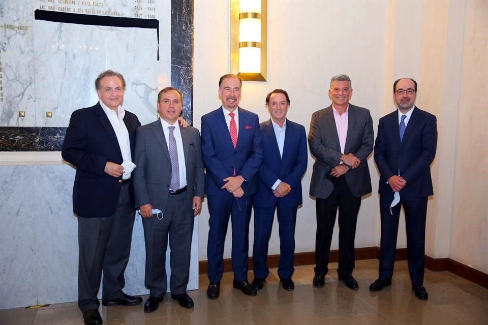 Jorge Zubieta y Landa, Gabriel Zubieta y Landa, Daniel Villarreal, Luis Treviño, Raymundo Gil y Carlos Montaño
