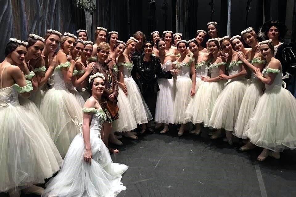 El Ballet Nacional de Cuba debutó el 28 de octubre de 1948 bajo el nombre de su directora, Alicia Alonso, aún activa a sus 97 años.