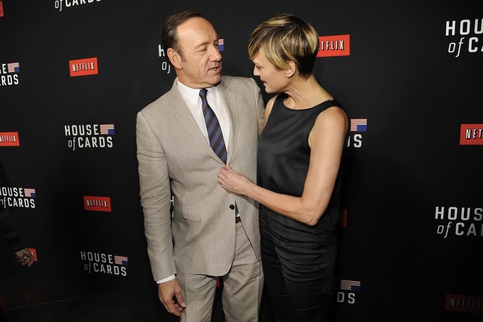 Robin Wright dijo que la producción de 'House of Cards' entró en shock cuando se enteró de las acusaciones de acoso contra Spacey.