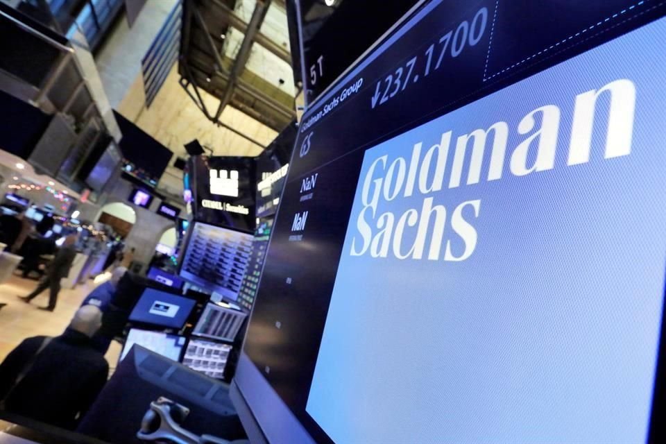 La ganancia de Goldman Sachs fue de 2 mil 350 millones de dólares en el trimestre.