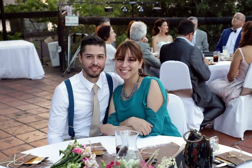 Adrián Ancira y Melissa Zamora