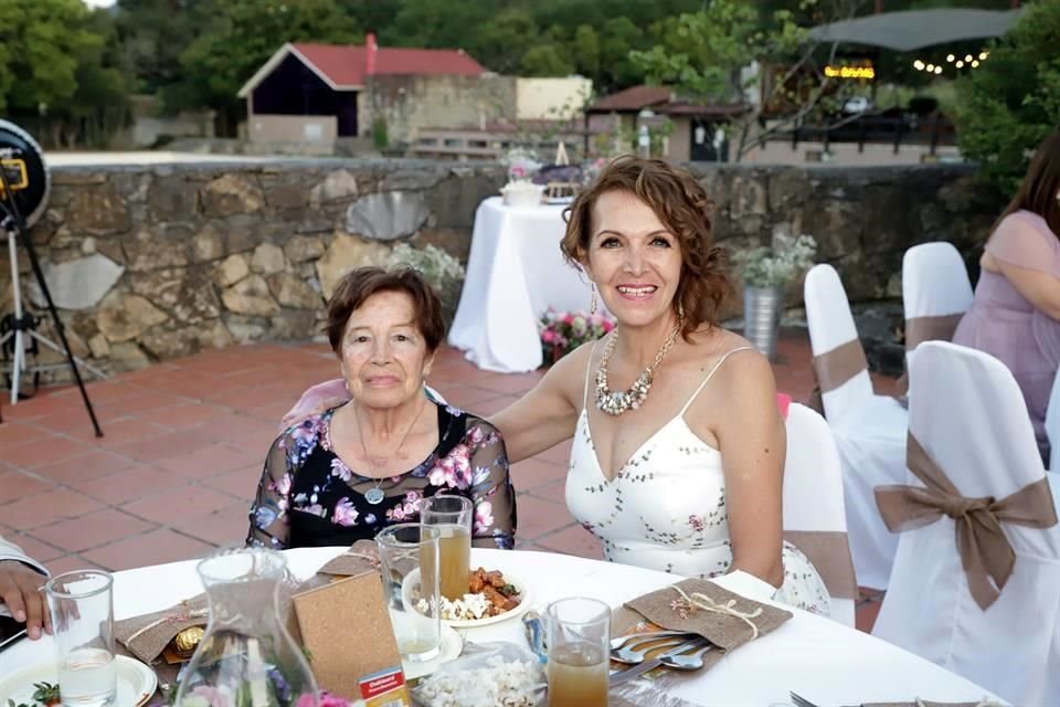 Tere Soriano y Mary Tere Aguilar