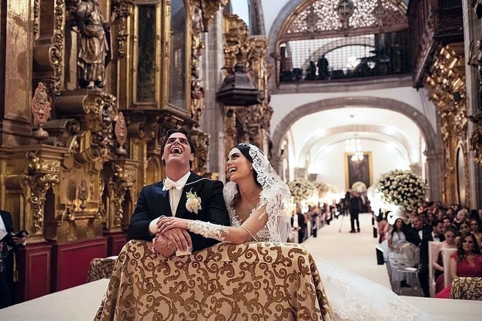 Ximena Navarrete y su esposo Juan Carlos Valladares cumplieron un año de matrimonio el pasado mes de abril.