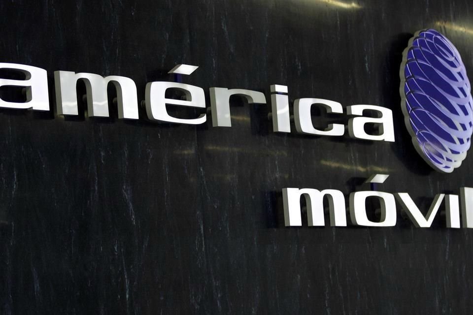 El martes, América Móvil, del empresario mexicano Carlos Slim, dijo que el pago estaba relacionado con el cambio de un régimen fiscal a otro.