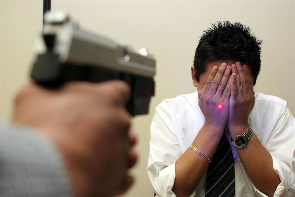 A pesar de la mejora en términos generales, el IEP advierte que la violencia en México sigue con niveles históricamente altos.