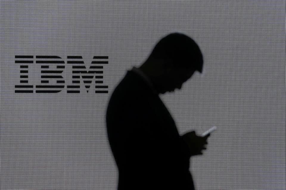 Como parte de la apuesta, IBM creó dos nubes industriales, una enfocada al sector financiero y otra al de telecom.