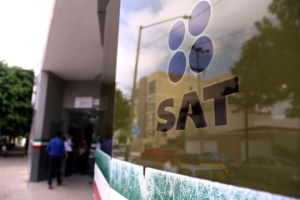 La titular del SAT aseguró que la institución a su cargo trató de salvaguardar el secreto fiscal ante la solicitud de las listas.