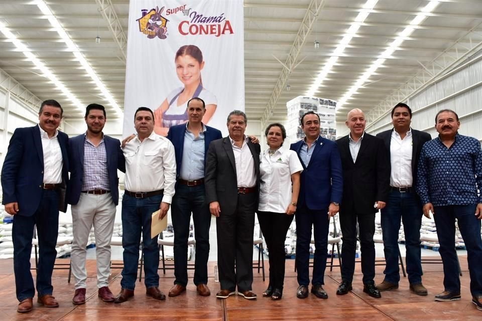 Seis empresas se instalarán en el Parque Industrial Zapotlán 2000, en Ciudad Guzmán, con lo que se crearán 418 empleos.