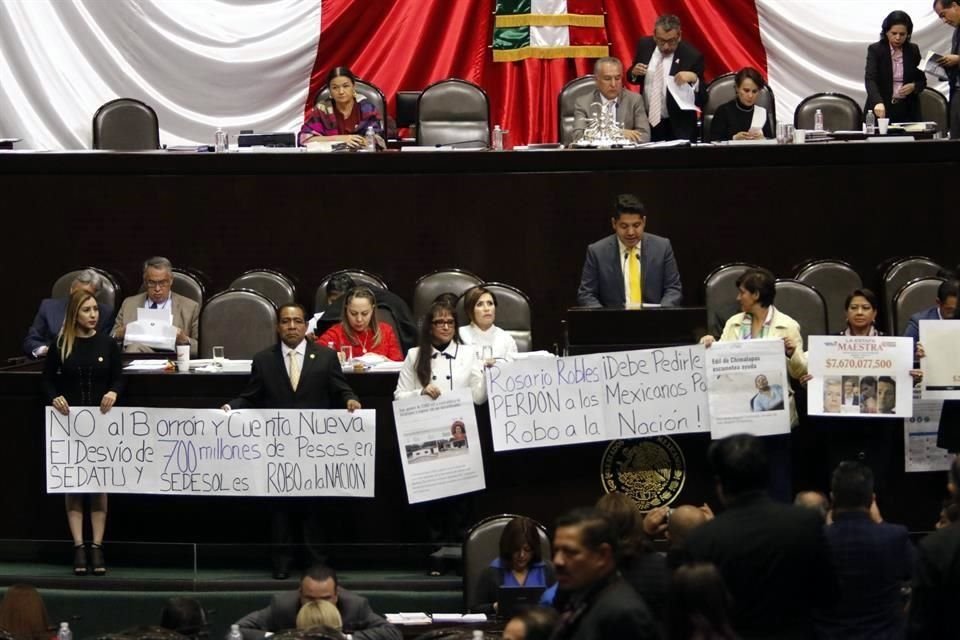 Durante la comparecencia de Rosario Robles hubo reclamos de distintos legisladores