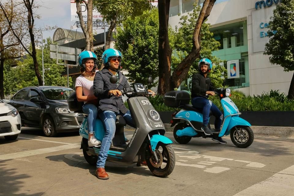 Duplo alcanza hasta 55 kilómetros por hora y, a diferencia del modelo clásico, ya integra un sistema de frenado de regeneración, es decir, se recarga al momento de frenar.