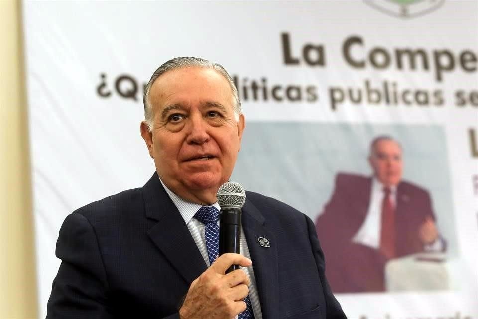 Valentín Díez Morodo, presidente de Comce, dijo que cada empresario debe aportar al desarrollo del País de la forma que considere más apropiada.