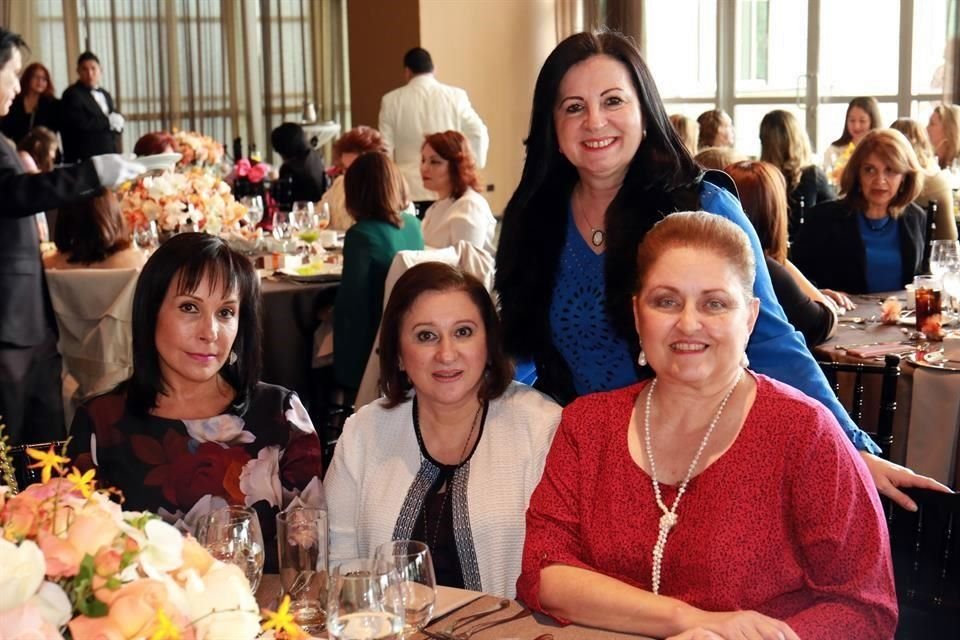 Alma Sordo, Martha Rangel, Pamela Elizondo de Guzmán y Olivia Silva de Sosa