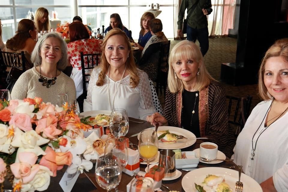 Dulce María Román de Zorrilla, Veva Rahimzadeh, Claudia Cavazos Videgaray y Yolanda Tamez