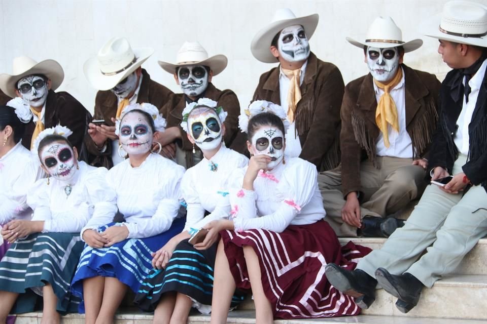 Norteños... y calavéricos.