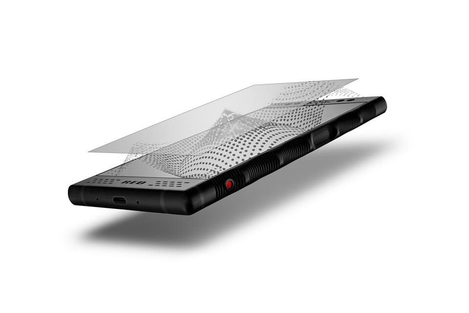 Con una pantalla de 5.7 pulgadas QHD y tecnología 4-View Display, RED HYDROGEN One crea experiencias que van más allá del 3D, sin la necesidad de utilizar lentes especiales